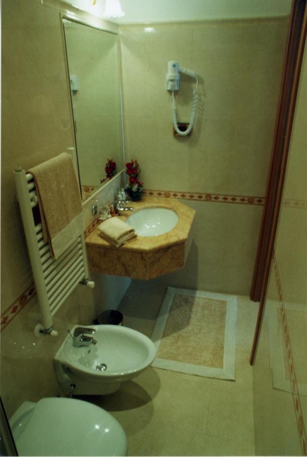 Hotel Magic House Rzym Zewnętrze zdjęcie