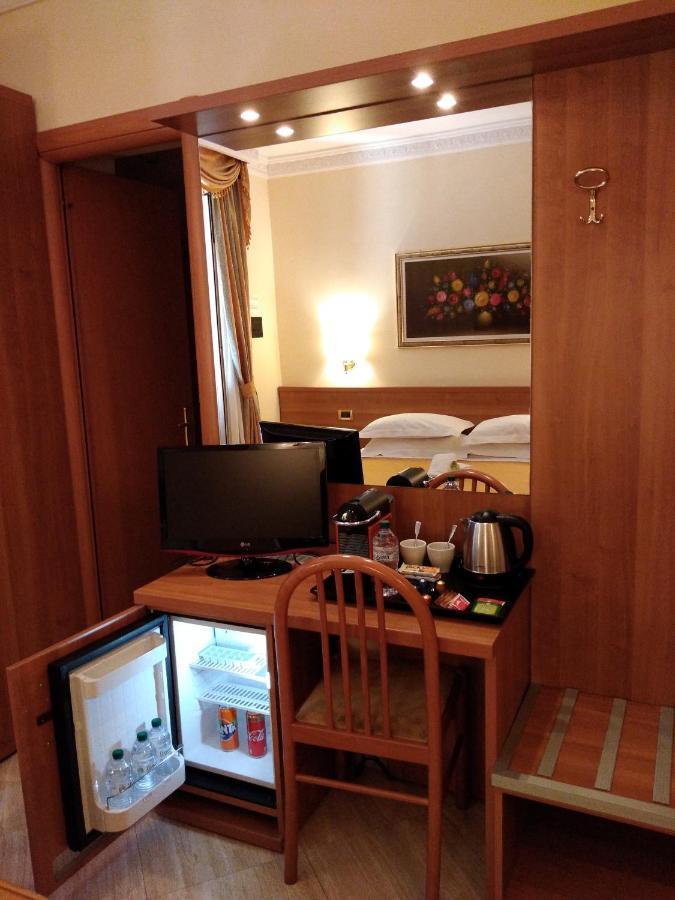 Hotel Magic House Rzym Zewnętrze zdjęcie