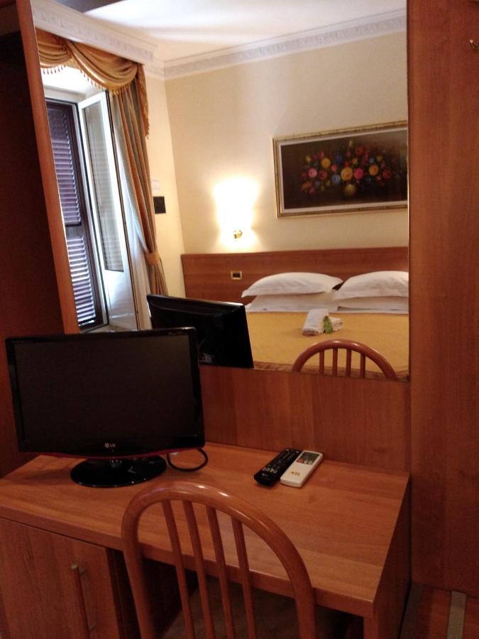 Hotel Magic House Rzym Zewnętrze zdjęcie